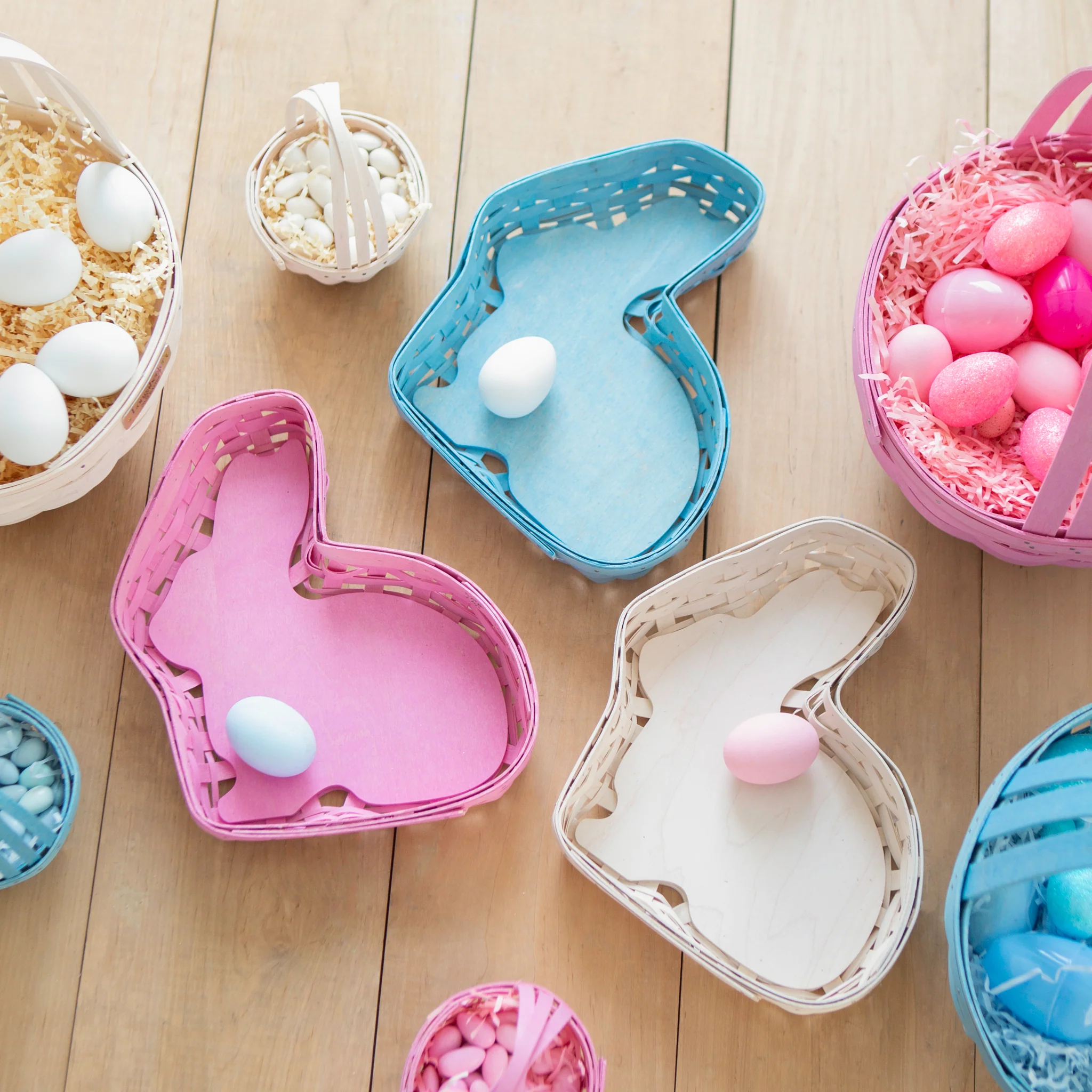 Bunny Basket Tray with Protector - 1973 White - Image 4