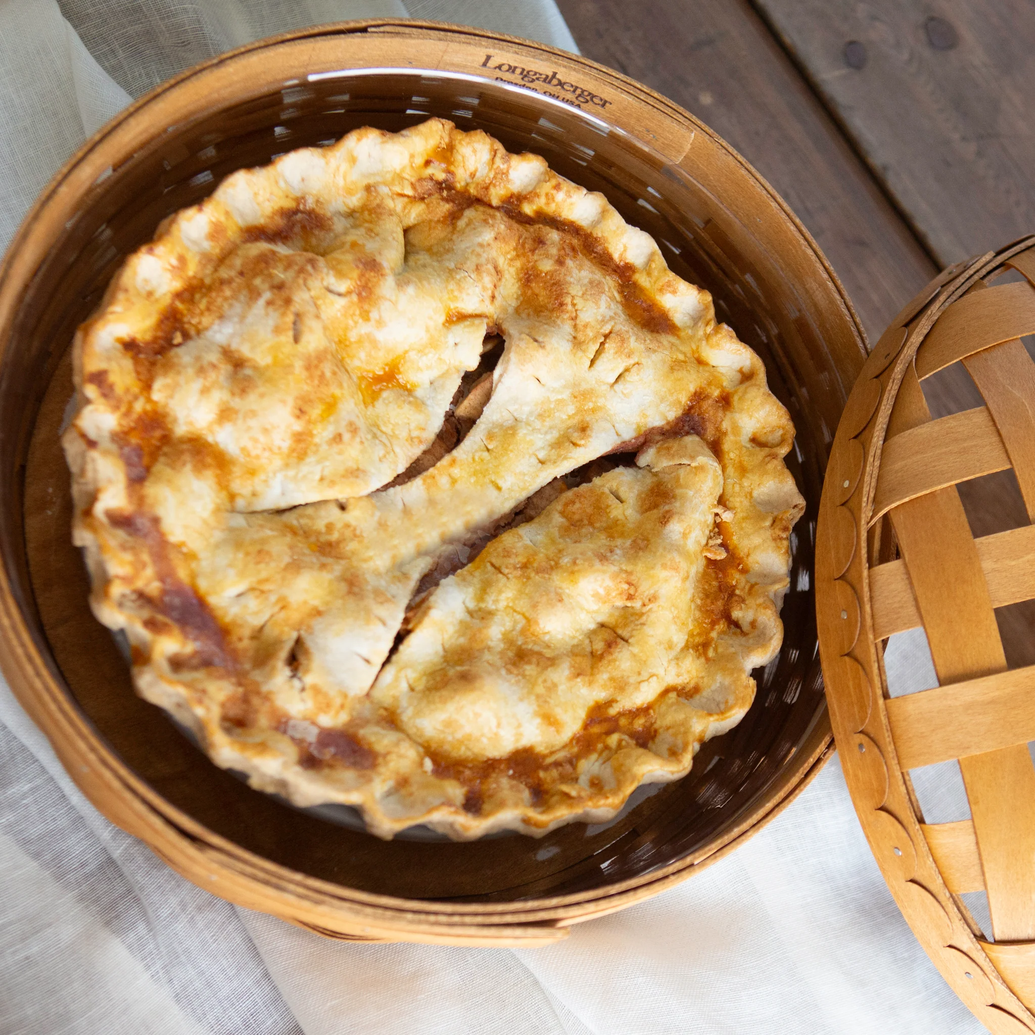 Pie Basket with Lid and Protector - Warm Brown - Image 4